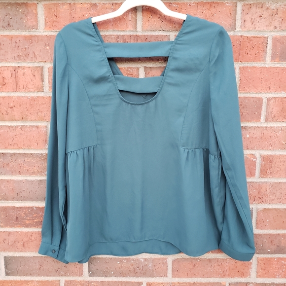 Olive & Oak | Emerald Green Top | Size M - Picture 2 of 3
